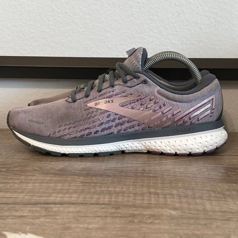 Brooks Ghost 13 Women’s Running Shoes Size 9.5 Purple